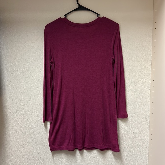 Old Navy ribbed long sleeve long shirt - Picture 2 of 3